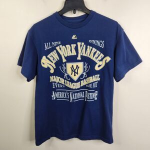 Majestic Mens 2009 NY Yankees Double Sided World Series Winners Crew Neck Tee M
